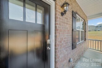 204 Calvin Crk Dr in Troutman, NC - Foto de edificio - Building Photo