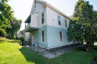 1114 N Salina St in Syracuse, NY - Building Photo - Building Photo