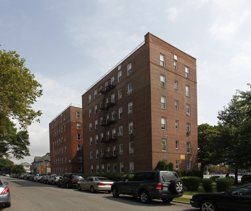 3319 Kings Hwy in Brooklyn, NY - Foto de edificio