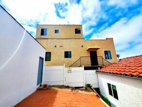 3916 Highland Ave in Manhattan Beach, CA - Building Photo - Building Photo