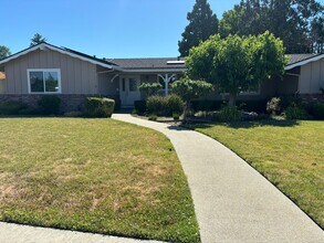 161 Warwick Dr in Walnut Creek, CA - Foto de edificio - Building Photo