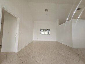 3215 SE Pinto St in Port St. Lucie, FL - Building Photo - Building Photo