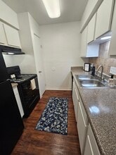 The Crest Apartments in Houston, TX - Foto de edificio - Building Photo