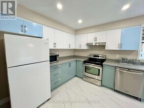 182 Rossmore Ct in London, ON - Building Photo - Building Photo
