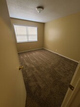 2330 S Highview Ave in Joplin, MO - Building Photo - Building Photo