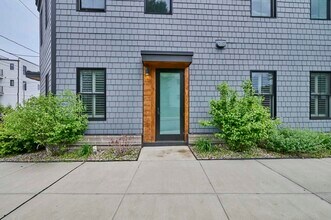 37 Horace St, Unit #101 in Boston, MA - Building Photo - Building Photo
