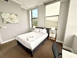 1421 N 5th St in Philadelphia, PA - Foto de edificio - Building Photo