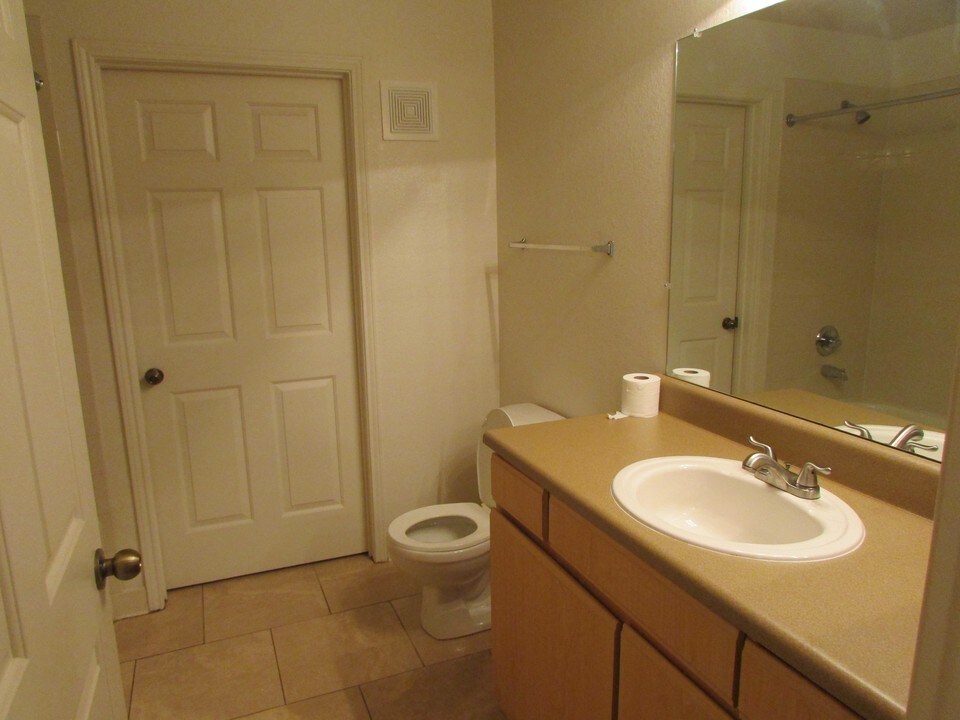 940 Village Trail-Unit -3204 in Port Orange, FL - Foto de edificio