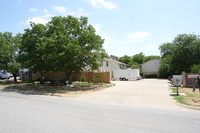 Sappington Place Townhomes in Fort Worth, TX - Foto de edificio - Building Photo