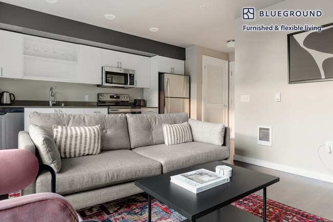 2690 152nd Ave NE in Redmond, WA - Building Photo - Building Photo