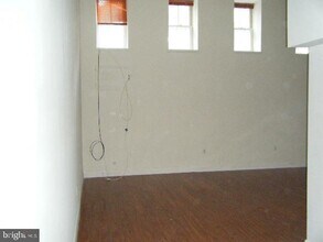 2837 Cambridge St in Philadelphia, PA - Foto de edificio - Building Photo