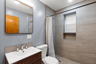 2131 W 53rd Pl in Chicago, IL - Building Photo - Building Photo