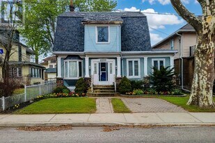 4999 McRae St in Niagara Falls, ON - Building Photo