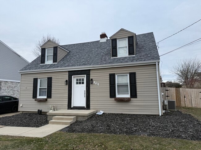 404 Baker Dr in Aliquippa, PA - Foto de edificio - Building Photo