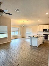 116 W Highfield St in Hutto, TX - Building Photo - Building Photo