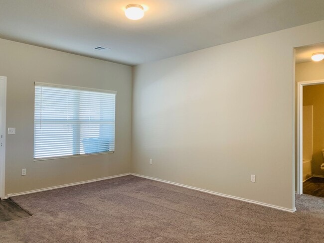 property at 1907 Twisted Oak Ct