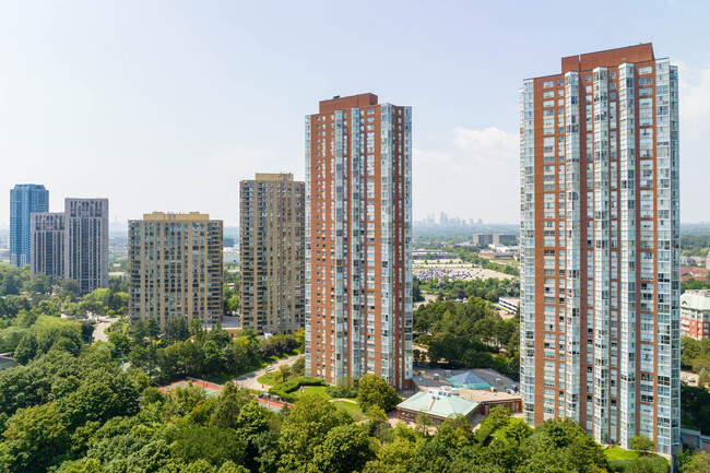 Concorde Park I in Toronto, ON - Building Photo - Building Photo