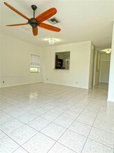 5541 NW 90th Terrace in Sunrise, FL - Building Photo - Building Photo