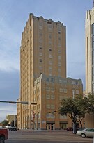 Hotel Wooten in Abilene, TX - Building Photo
