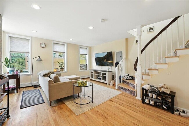 612 Jersey Ave in Jersey City, NJ - Building Photo - Building Photo