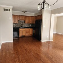 1332 Hibbard Dr in Stow, OH - Building Photo - Building Photo