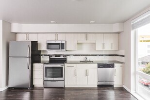 Ludwig Apartments in Seattle, WA - Building Photo