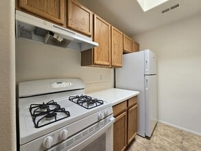 3353 Vista Del Prado Ct in Santa Fe, NM - Building Photo - Building Photo