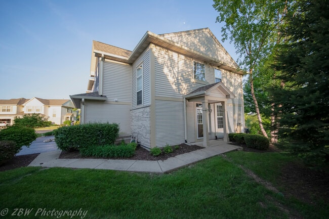property at 2400 Sunrise Ct