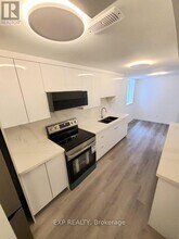 52 Sunny Glen Crescent in Brampton, ON - Building Photo - Building Photo