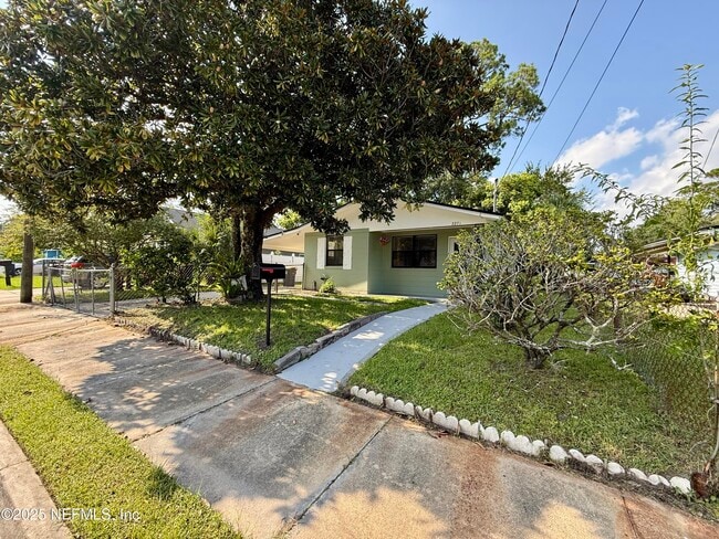 2271 W 10th St in Jacksonville, FL - Building Photo - Building Photo