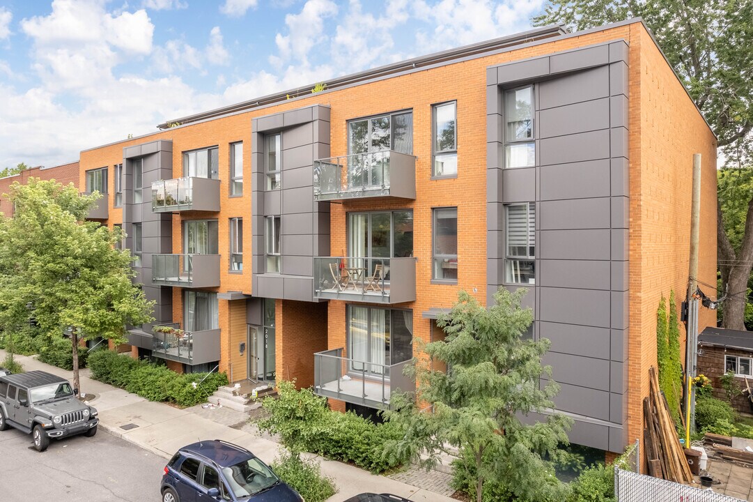 2016 Rue in Montréal, QC - Building Photo