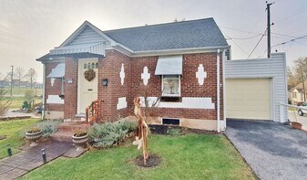 1201 Baltimore St in Hanover, PA - Building Photo