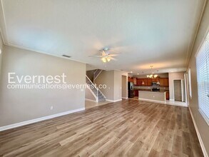 11211 Flora Springs Dr in Riverview, FL - Building Photo - Building Photo