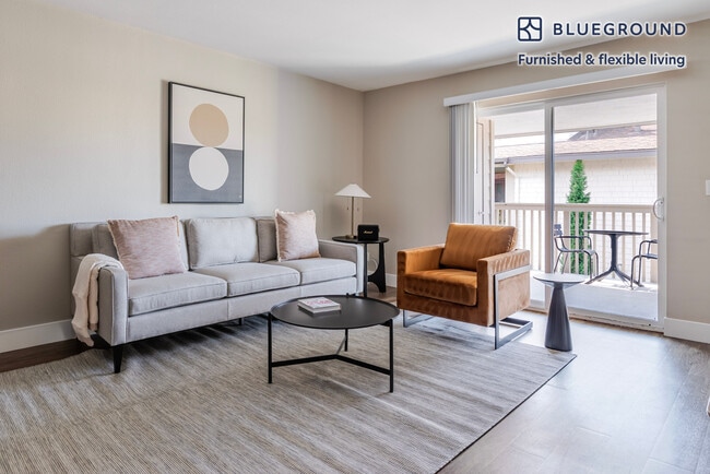 950 E Hillsdale Blvd