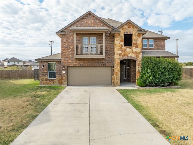 property at 3302 Lorne Dr