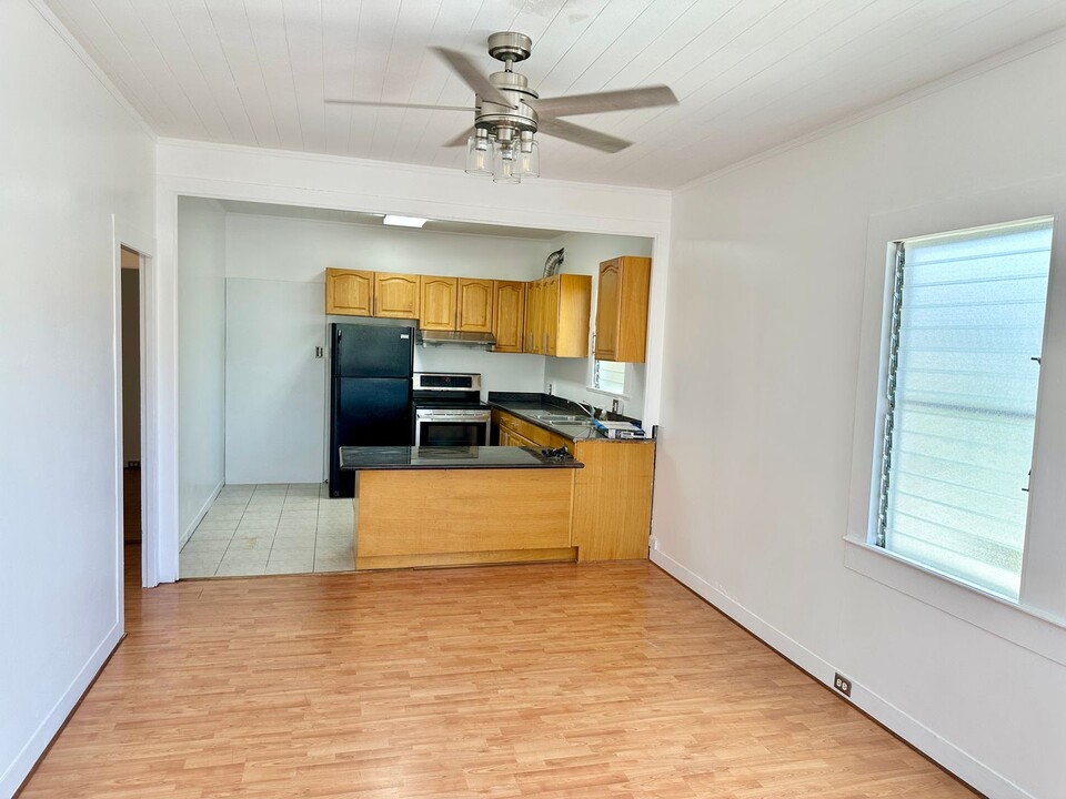 2623 Nahaku Pl-Unit -2623A Nahaku Pl Front in Honolulu, HI - Building Photo