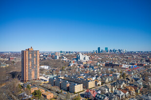 Jamaicaway Tower and Townhouses Apartments