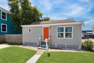 1213 55th St in Galveston, TX - Building Photo