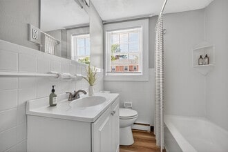 Eagle Rock Apartments at Nashua in Nashua, NH - Building Photo - Building Photo