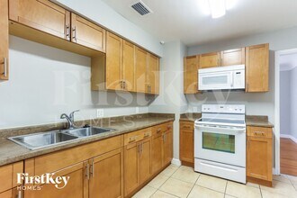 5245 2nd Ave N in St. Petersburg, FL - Foto de edificio - Building Photo