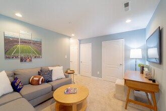 327 Tumblers Way in Joppatowne, MD - Building Photo - Building Photo