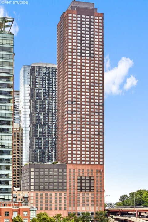 474 N Lake Shore Dr in Chicago, IL - Building Photo