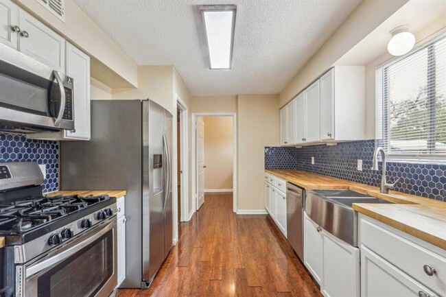 property at 3307 Susquehanna Ln