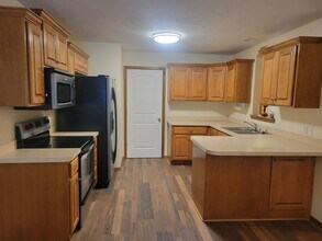 503 S Birchwood St in Strafford, MO - Building Photo - Building Photo