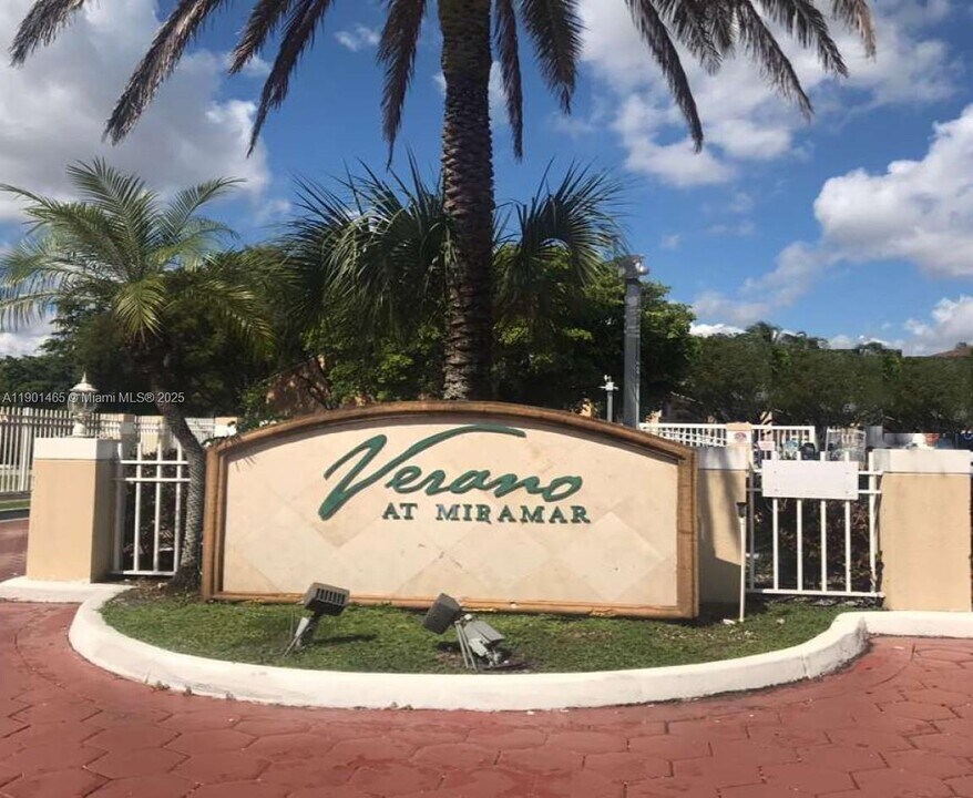 2173 SW 80th Terrace in Miramar, FL - Building Photo