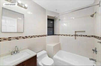 172 Mulberry St in New York, NY - Building Photo - Building Photo