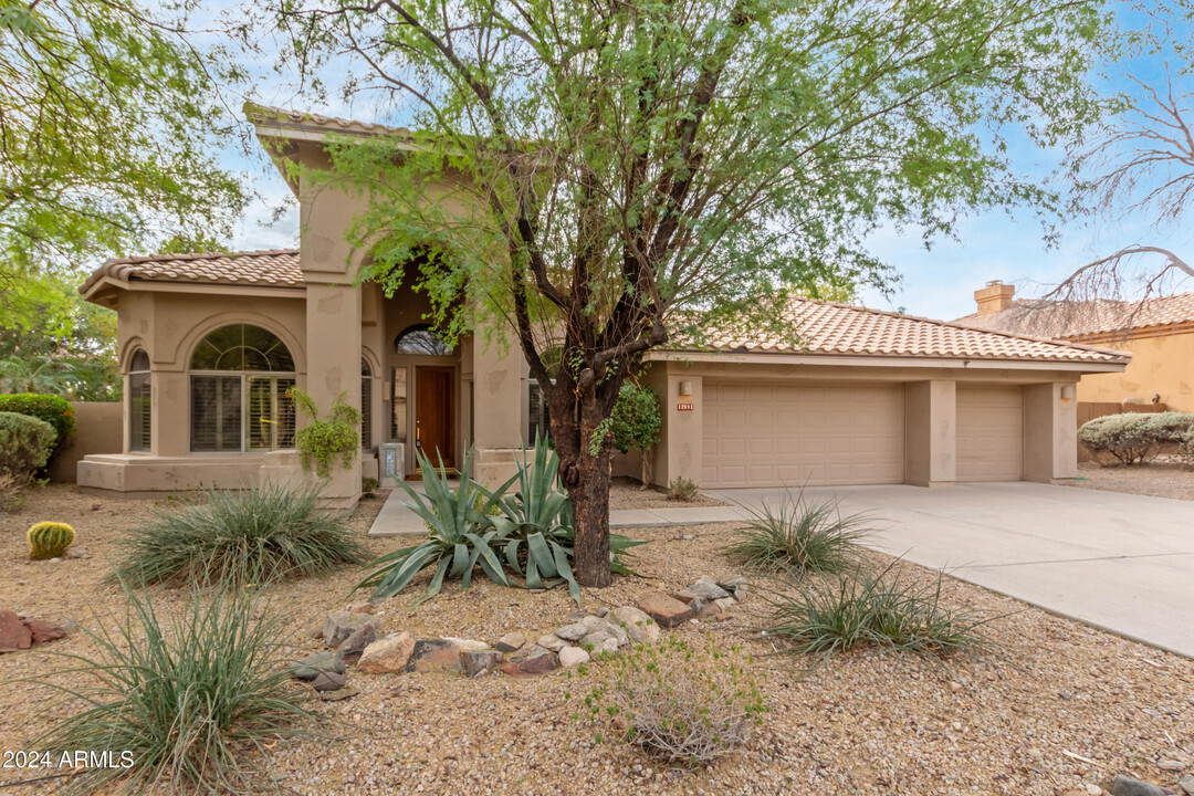 12591 E Paradise Dr in Scottsdale, AZ - Building Photo