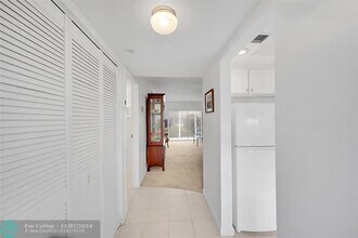 3 Abbey Ln in Delray Beach, FL - Foto de edificio - Building Photo