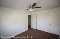 137 W Meadow Rd photo'