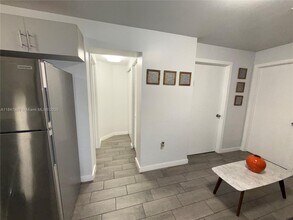 1604 SW 9th St in Miami, FL - Building Photo - Building Photo